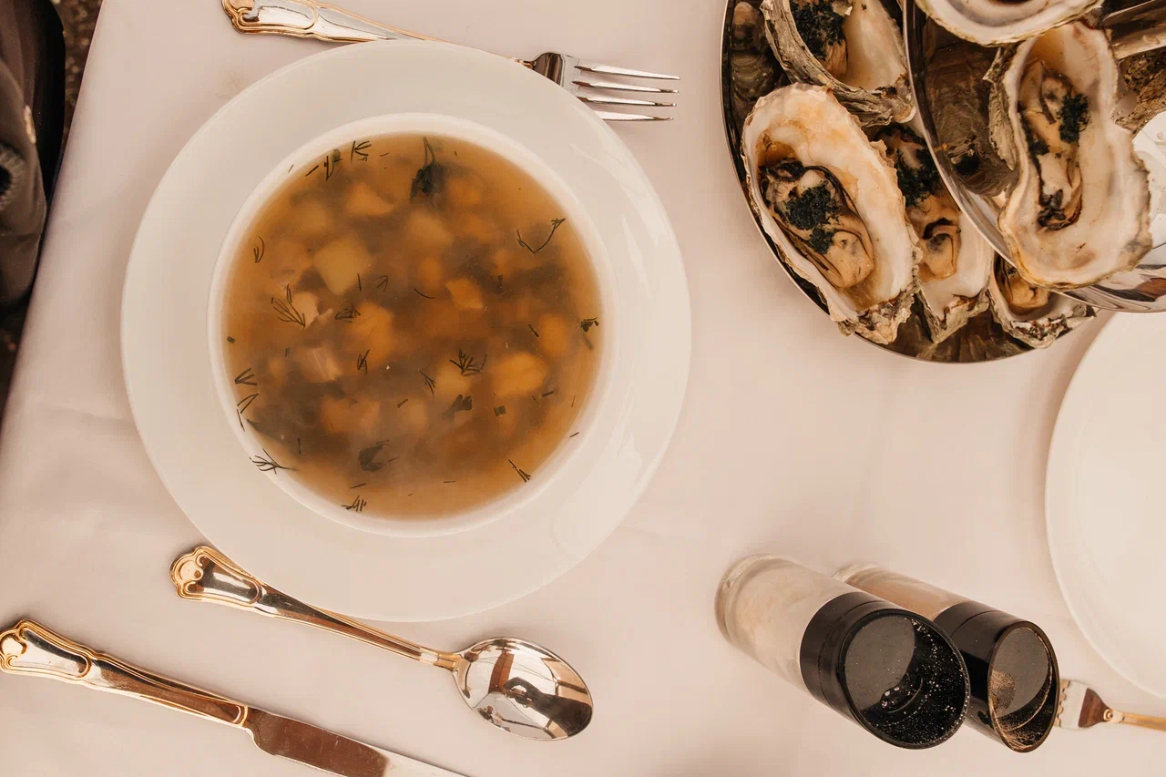 Уха из сахалинской рыбы и свежие устрицы — обед на гастро-туре АМИСТ