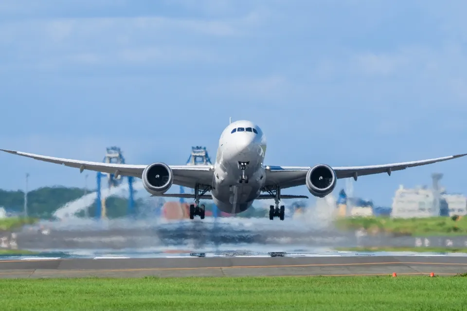 Внутренние авиарейсы по России из Южно-Сахалинска