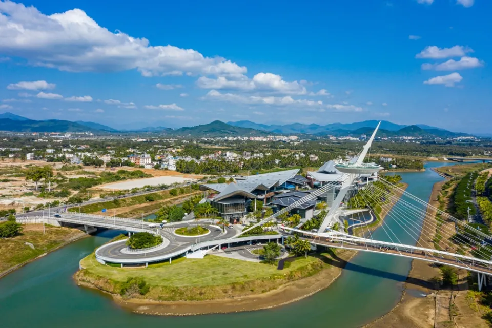 Крупнейший в мире duty-free комплекс в Санье, Хайнань