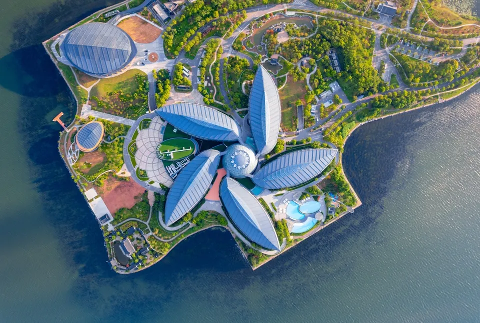 Озеро Дишуй в Линьгане — аэросъёмка нового района Шанхая