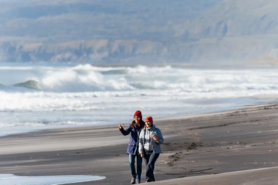 Чёрные скалы Итурупа — базальтовые образования