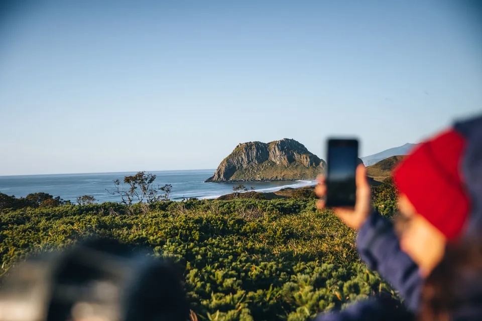 择捉岛白崖与黑崖——千岛边缘海岸徒步 — 张照片 13, 阿米斯特短途游