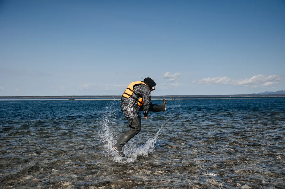 Aniva Lighthouse by Sea + Oyster Lunch at Busse Lagoon — photos 13, AMIST excursion