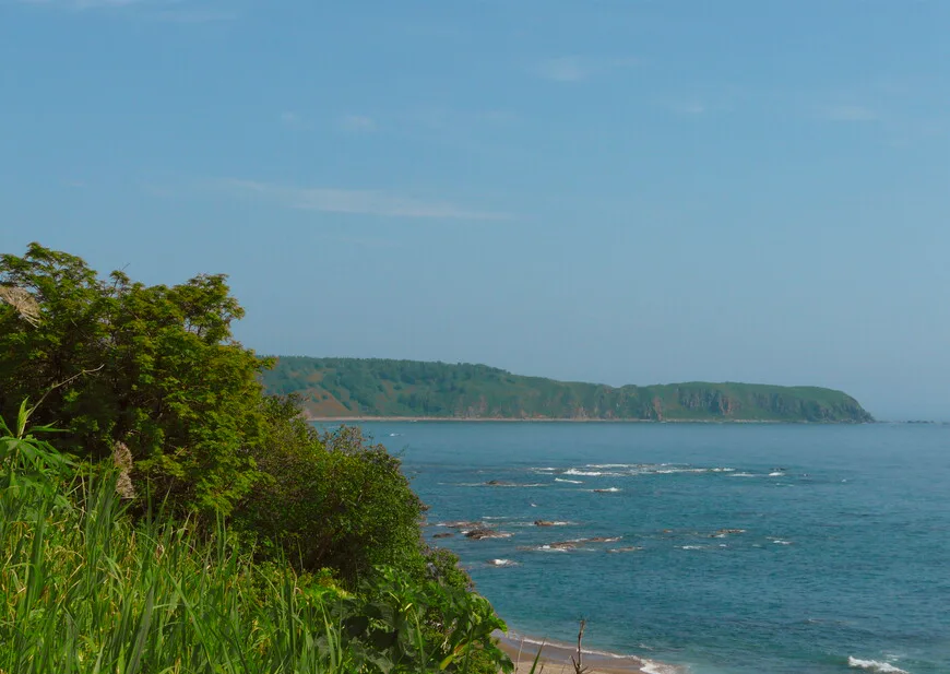 Скалы мыса Острый на восточном побережье Сахалина