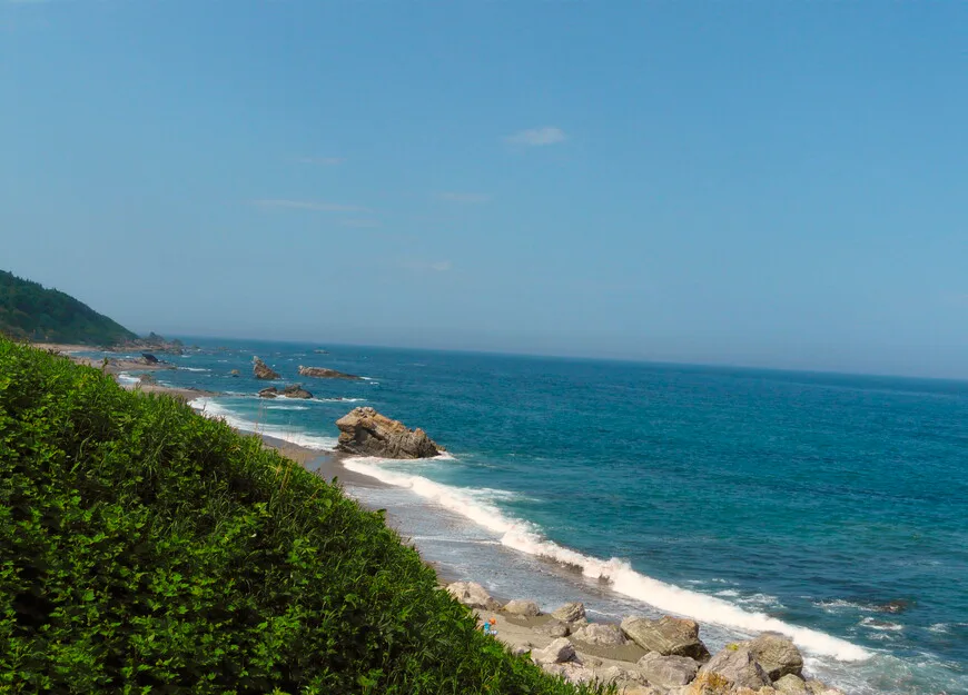 Побережье в районе реки Бахура, Сахалин