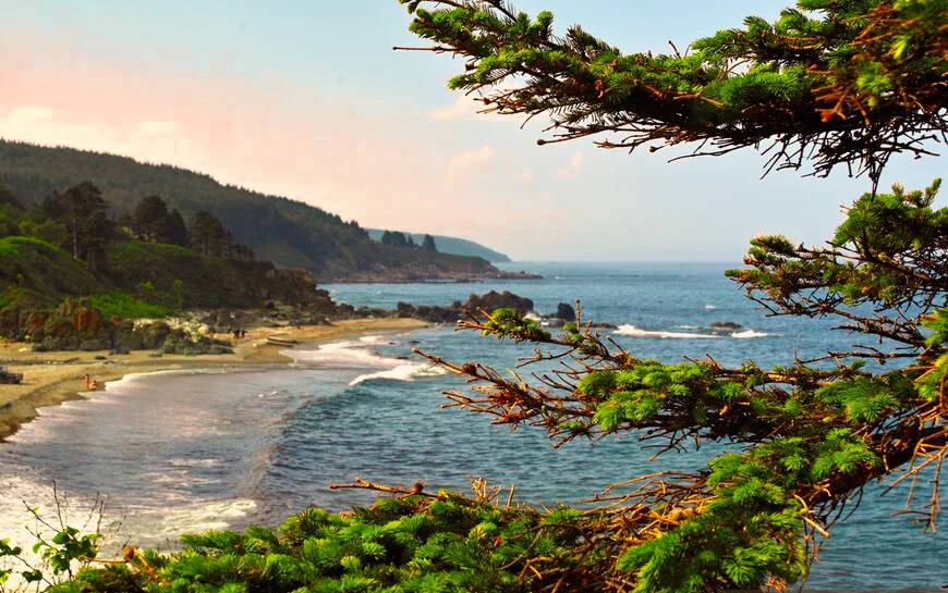 Мыс Острый и река Бахура