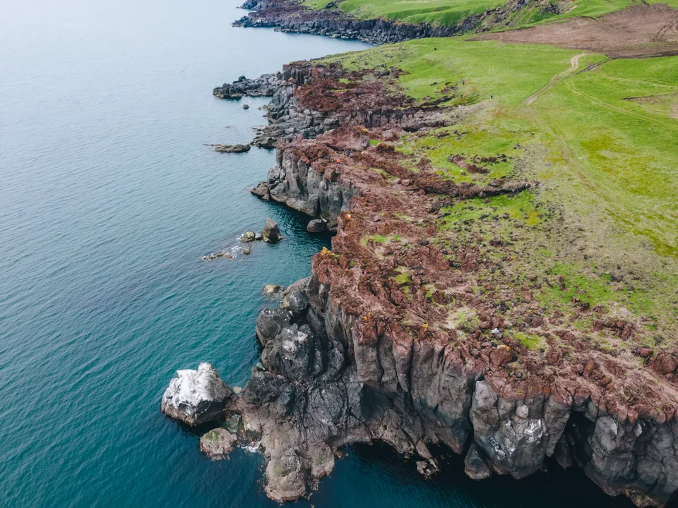 Застывшая лава плато Янкито у Охотского моря