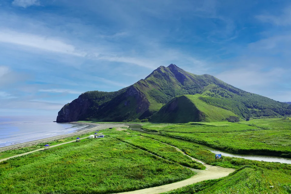 Бухта Тихая, вид сверху, Сахалин