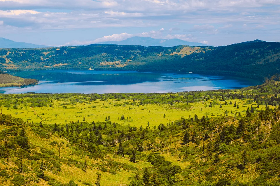 戈洛夫宁破火山口