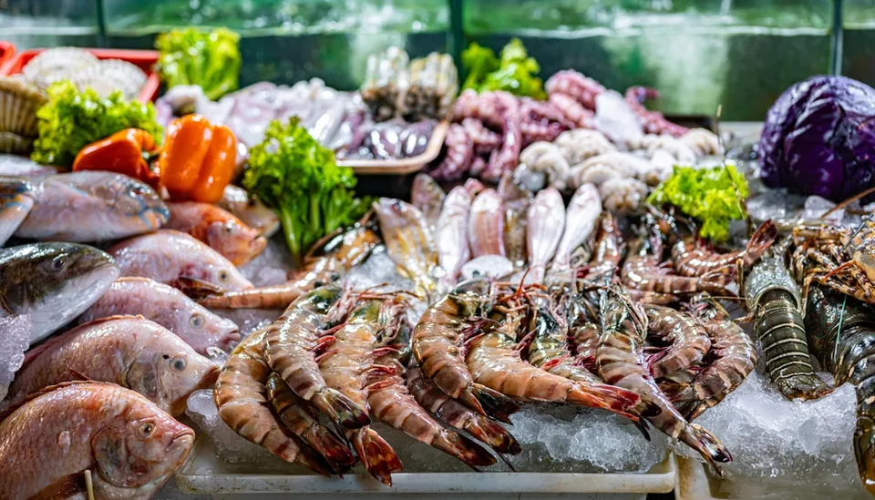 Ночной рынок Пхукета — уличная еда и тайские фонарики