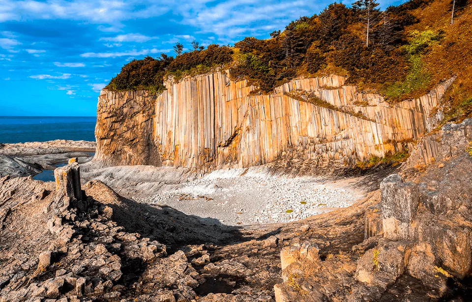 Чёрный остров Курильской гряды