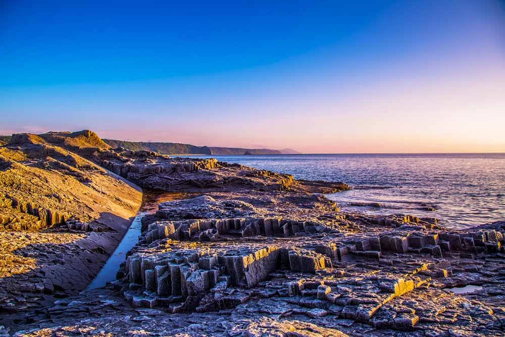 萨哈林岛与黑岛 国后岛 — 旅游沿 千岛群岛