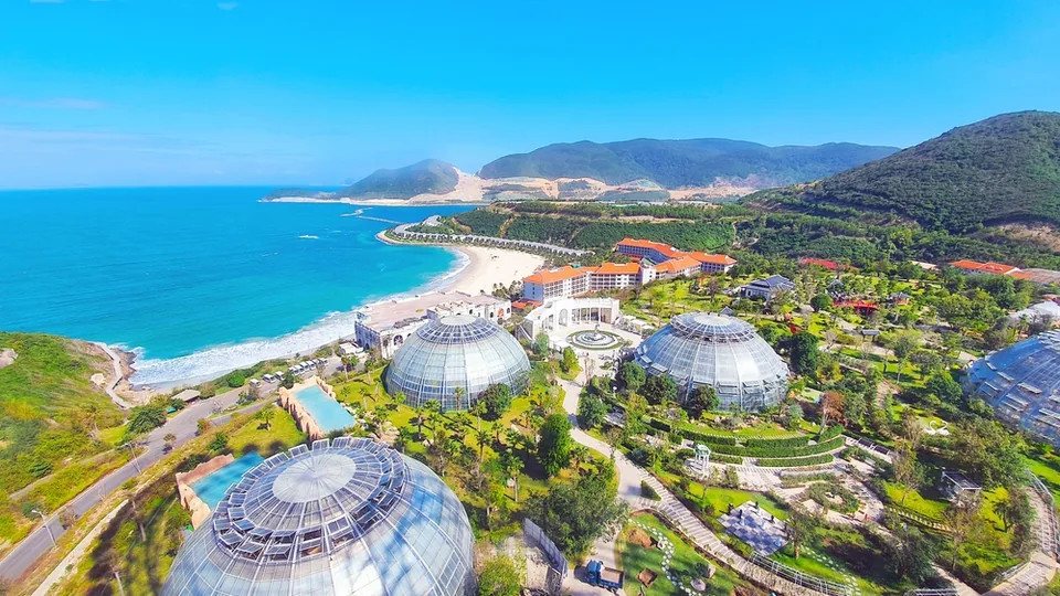 Панорама бухты Нячанга с высоты — одна из 29 красивейших бухт мира